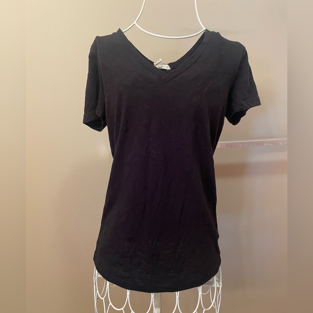 Forever 21 V-Neck Short-Sleeve Shirt